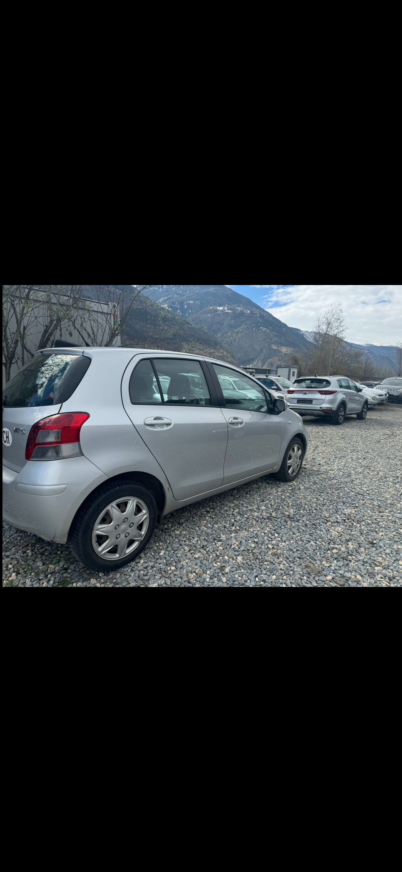 TOYOTA Yaris 1.33 Linea Sol Premium-image-1