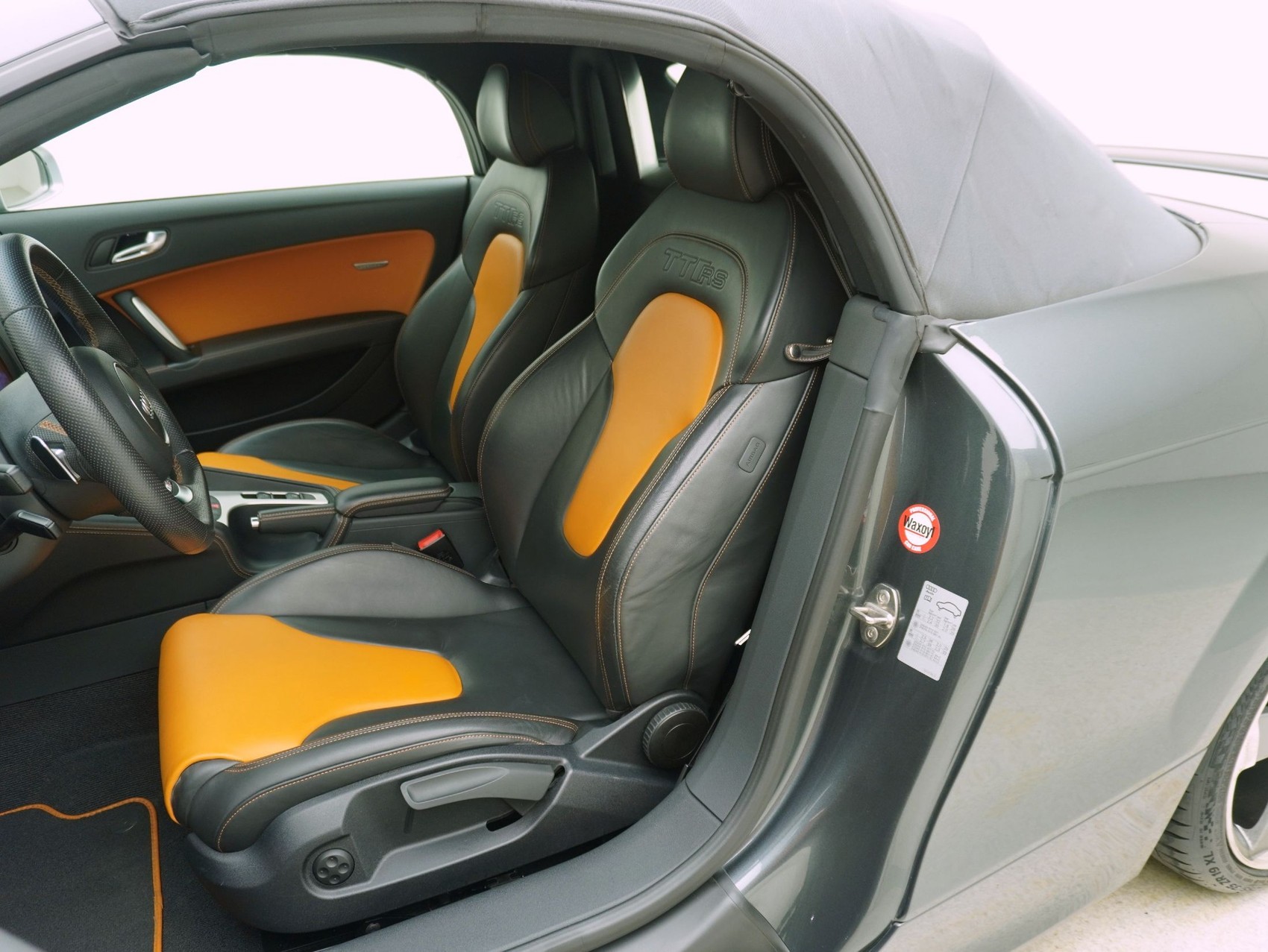AUDI TT RS Roadster 2.5 TFSI quattro S-Tronic-image-9