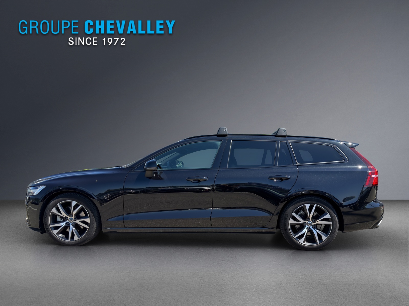 VOLVO V60 B4 Diesel Mild Hybrid R-Design Geartronic-image-2