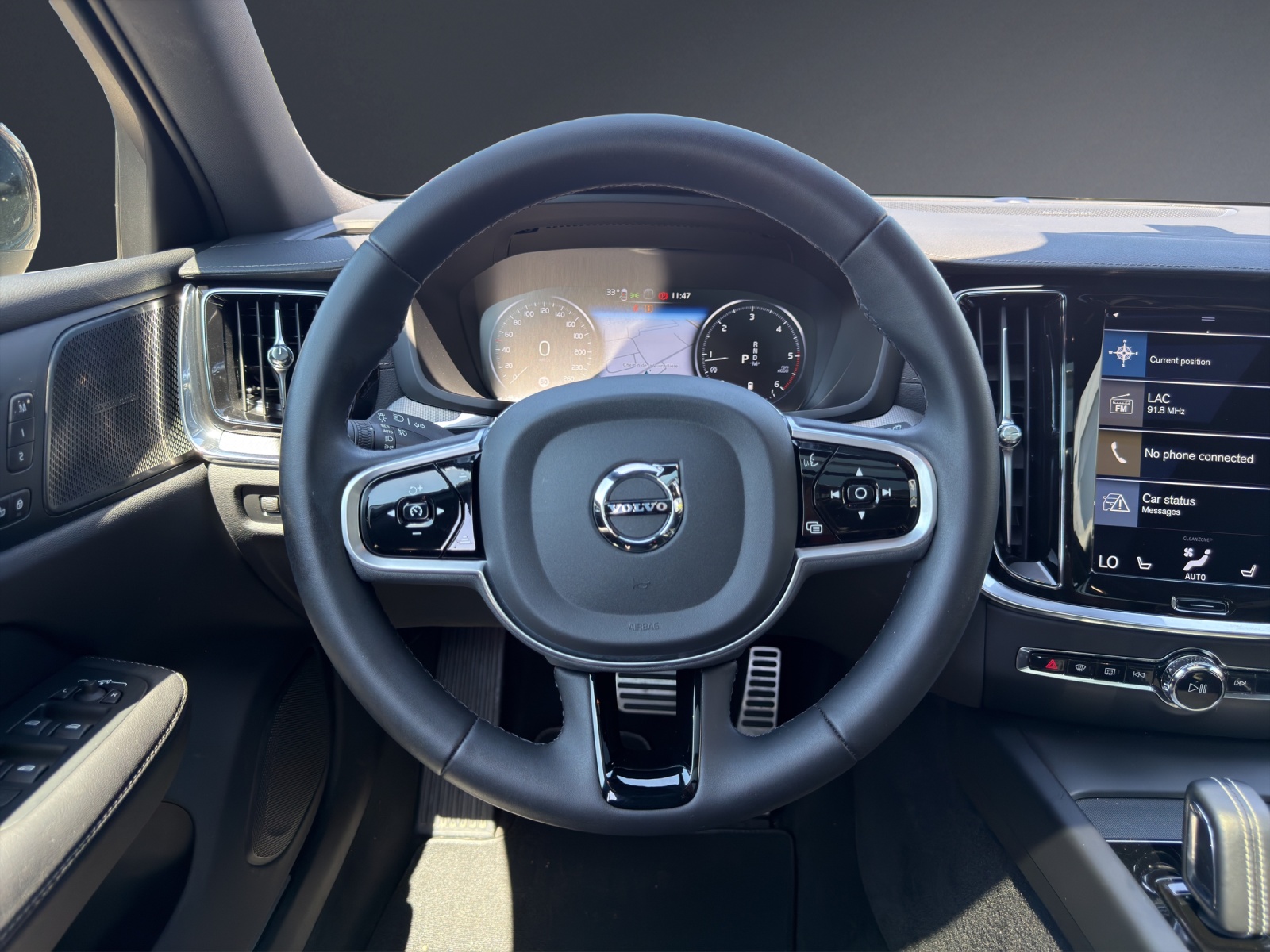 VOLVO V60 B4 Diesel Mild Hybrid R-Design Geartronic-image-15
