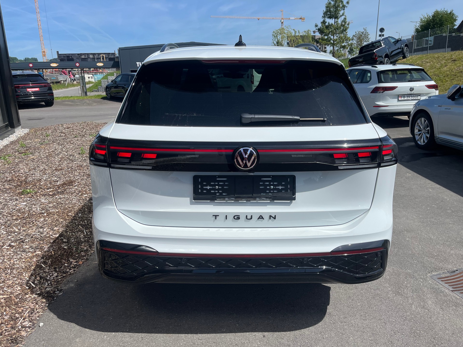 VW Tiguan 1.5 TSI evo2 eHybrid R-Line DSG-image-1
