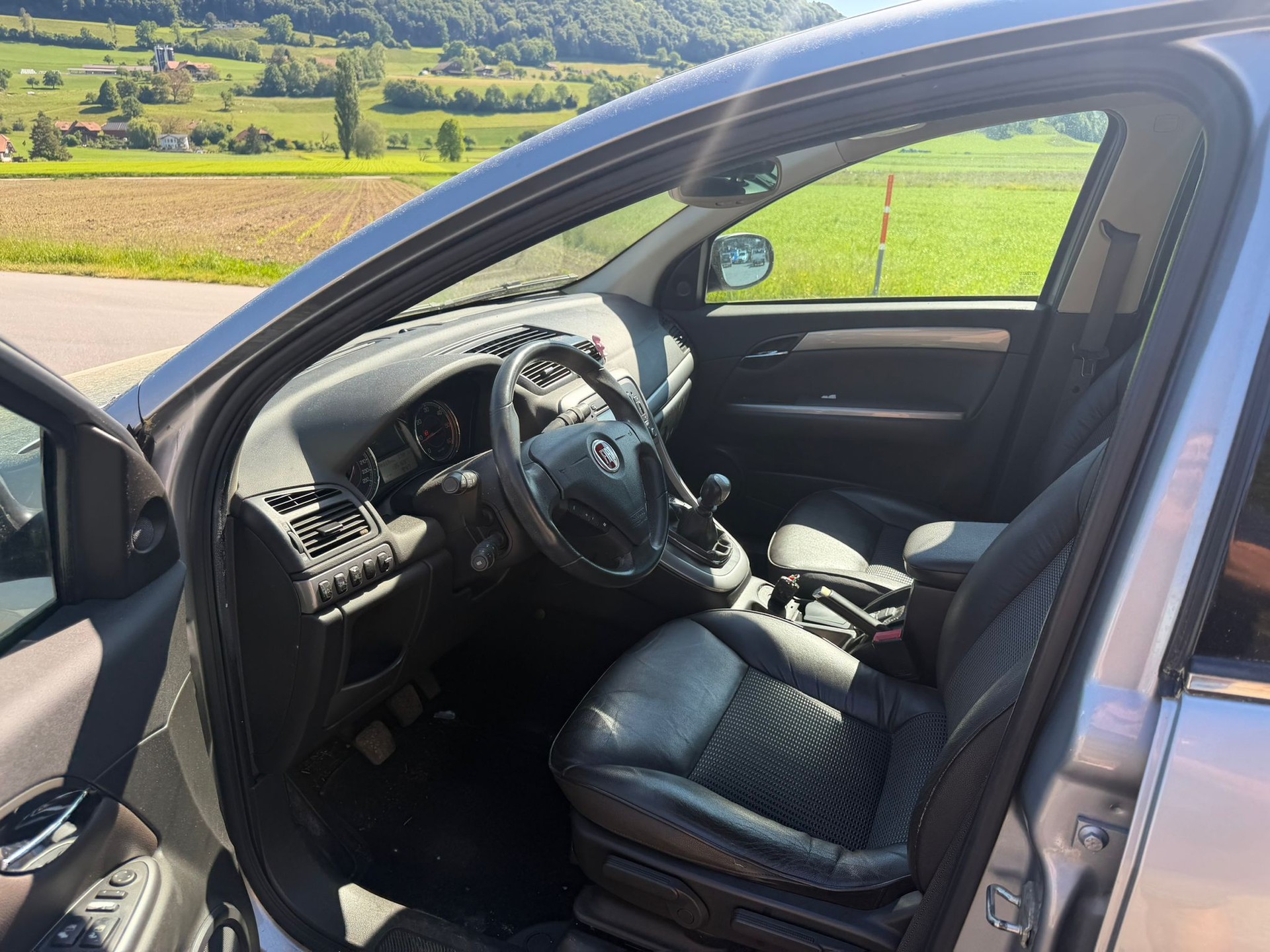 FIAT Croma 1.9 16V JTD Emotion-image-10