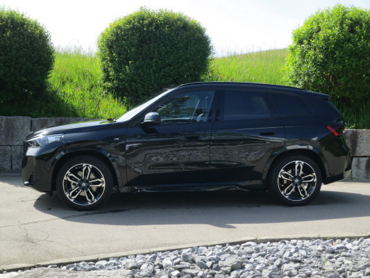 BMW X1 xDrive 20d 48V M Sport-showroom-element-1