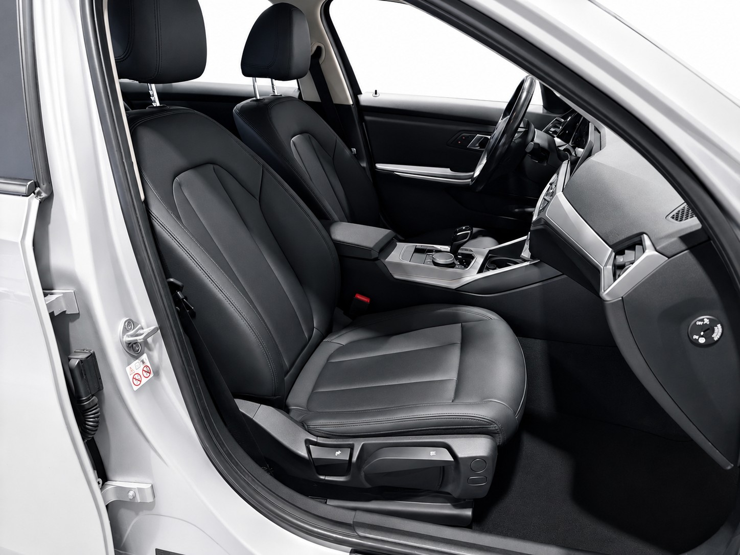 BMW 320d xDrive CH FAHRZEUG-image-7