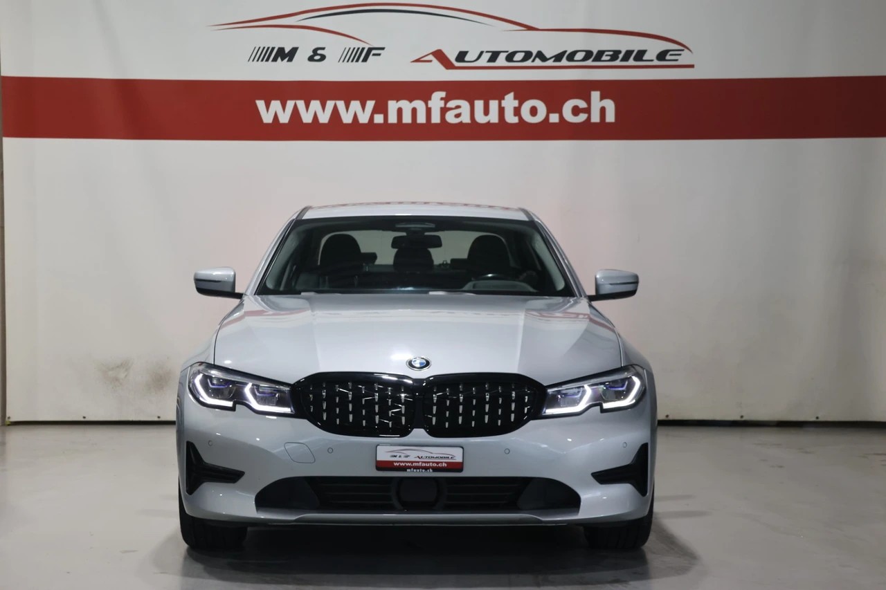 BMW 320d xDrive CH FAHRZEUG-image-1