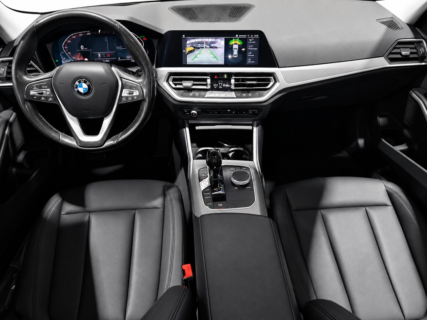 BMW 320d xDrive CH FAHRZEUG-image-8
