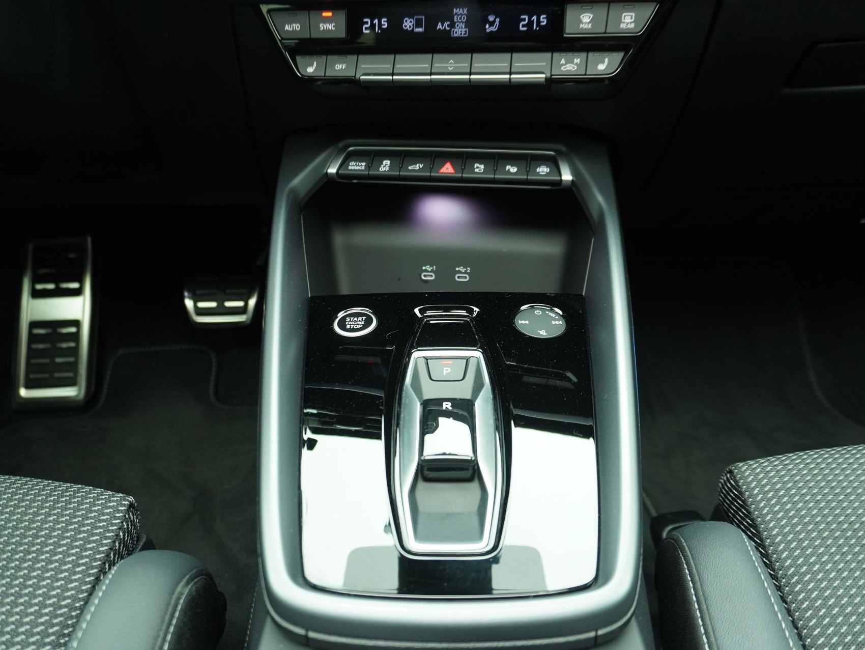 AUDI A3 Sportback 40 TFSI e S line S-Tronic **Audi Werksgarantie bis 08/2030**-image-17