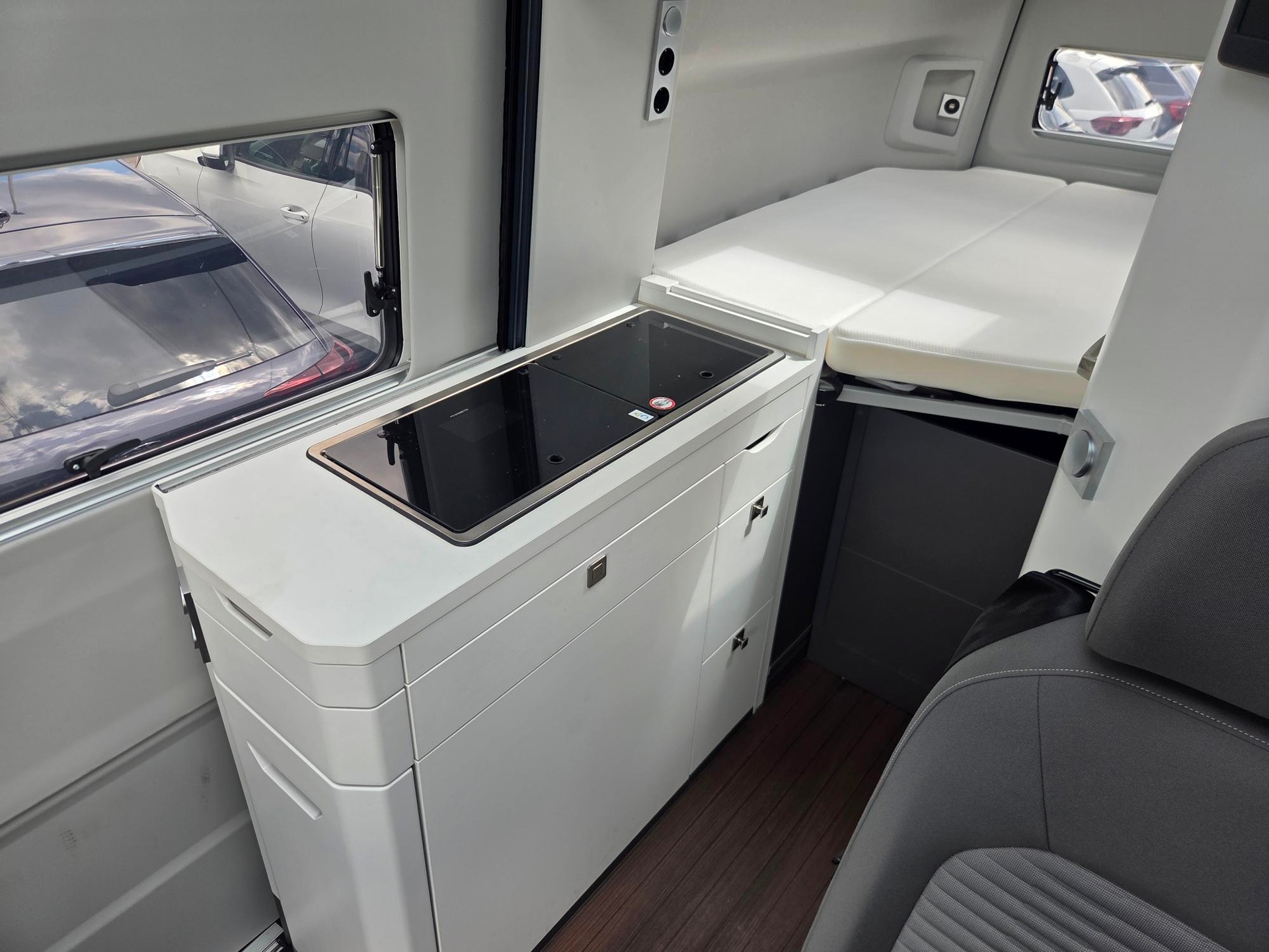 VW Grand California 600 2.0 BI-TDI-image-8