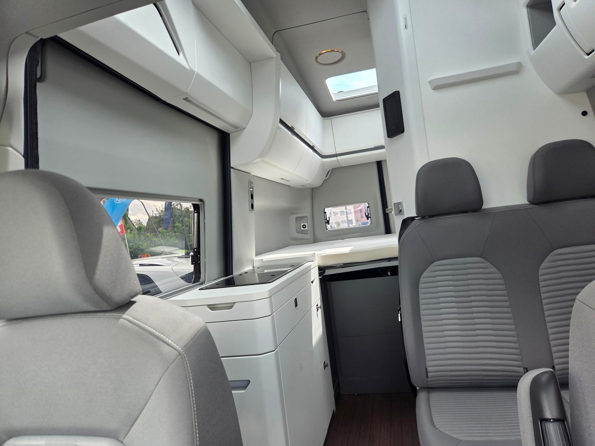 VW Grand California 600 2.0 BI-TDI-image-7