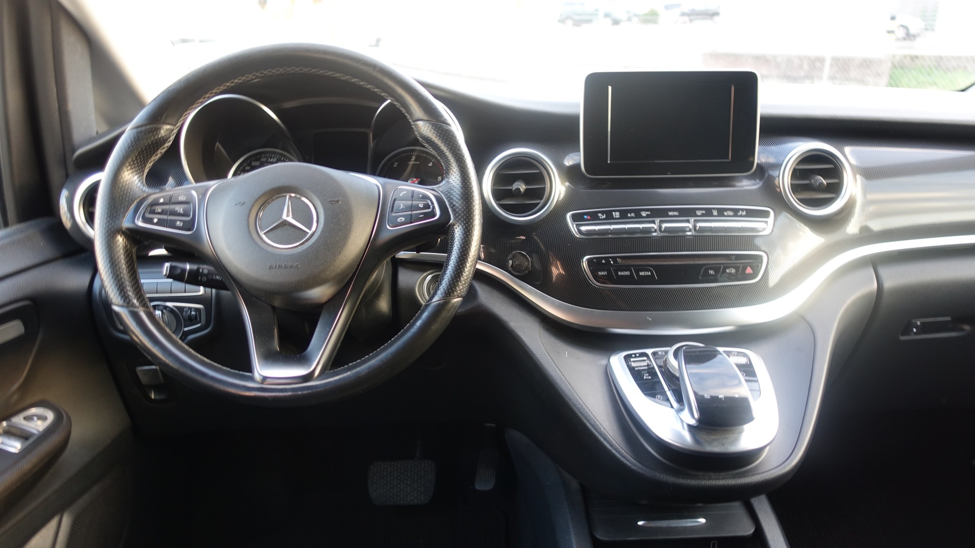 MERCEDES-BENZ V 250 d Swiss Edition lang 4Matic 7G-Tronic-image-11