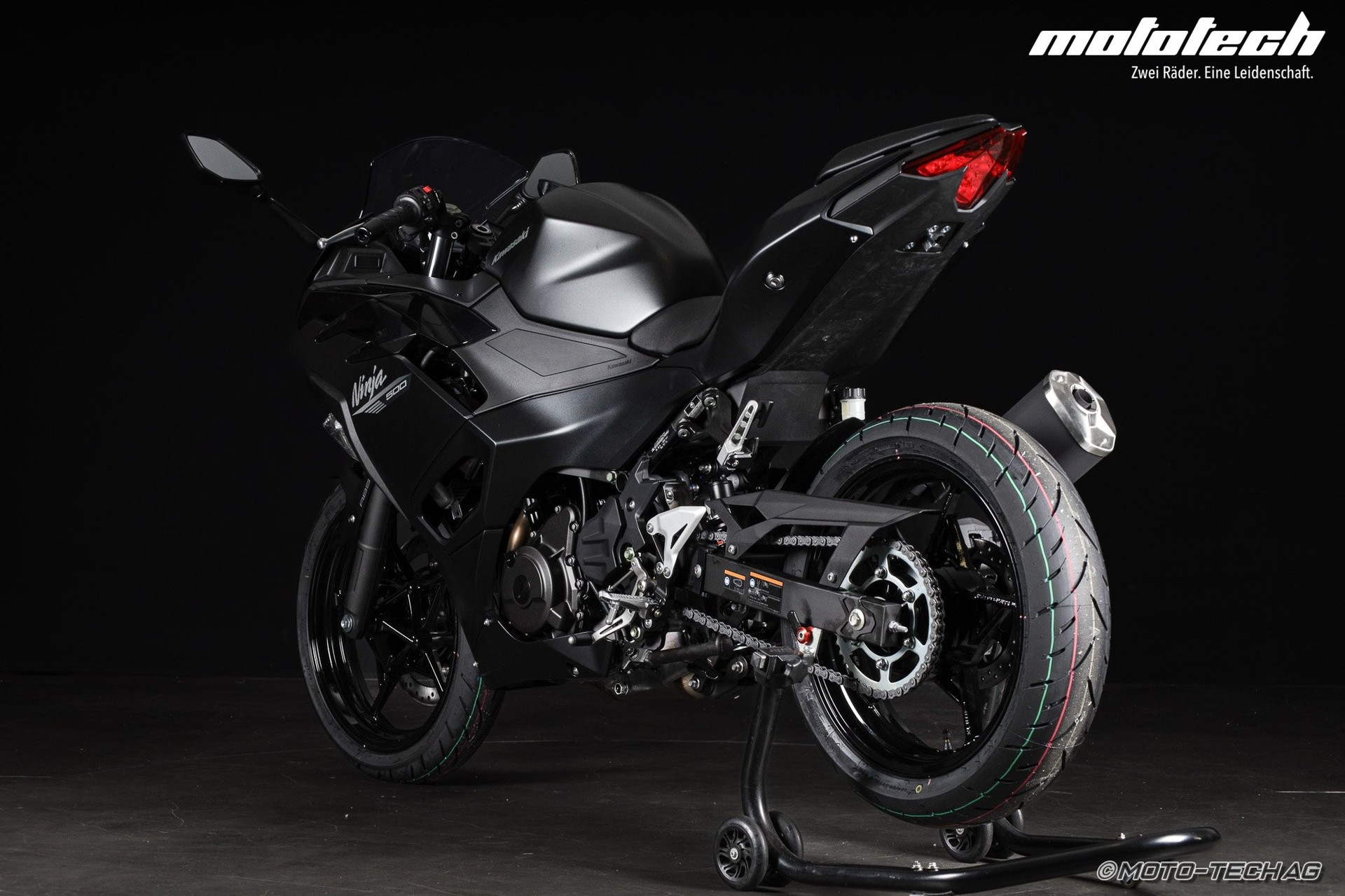 KAWASAKI Ninja 500 MY26-showroom-element-3