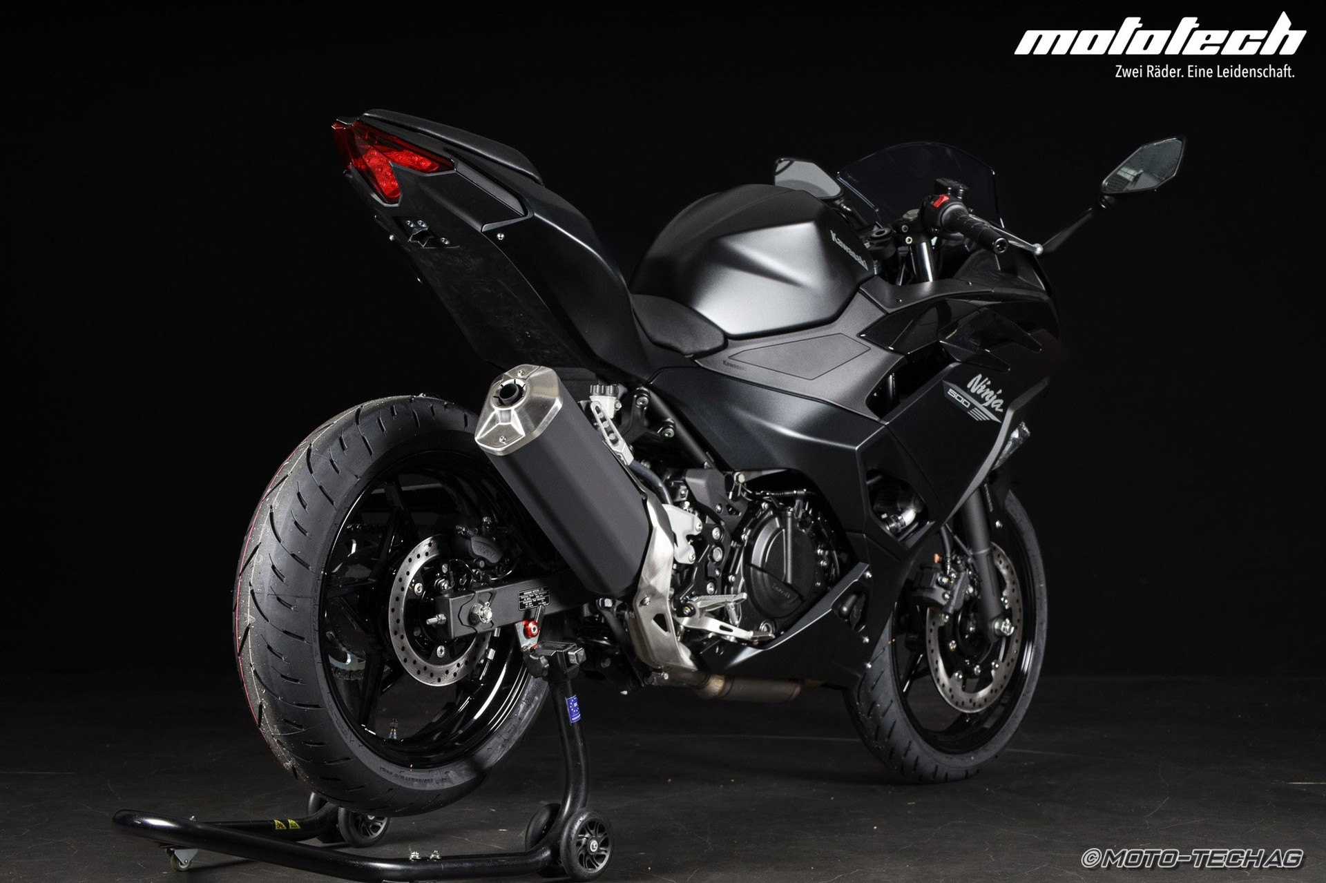 KAWASAKI Ninja 500 MY26-showroom-element-2