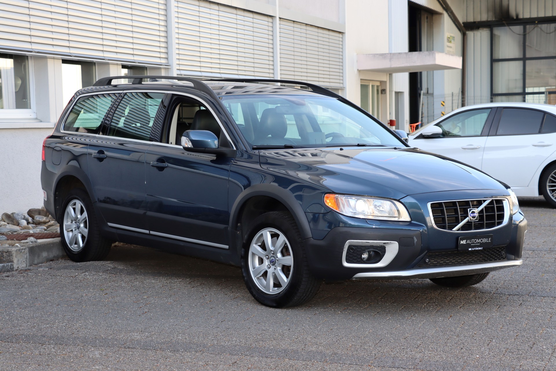 VOLVO XC70 D5 AWD Summum Geartronic-image-1