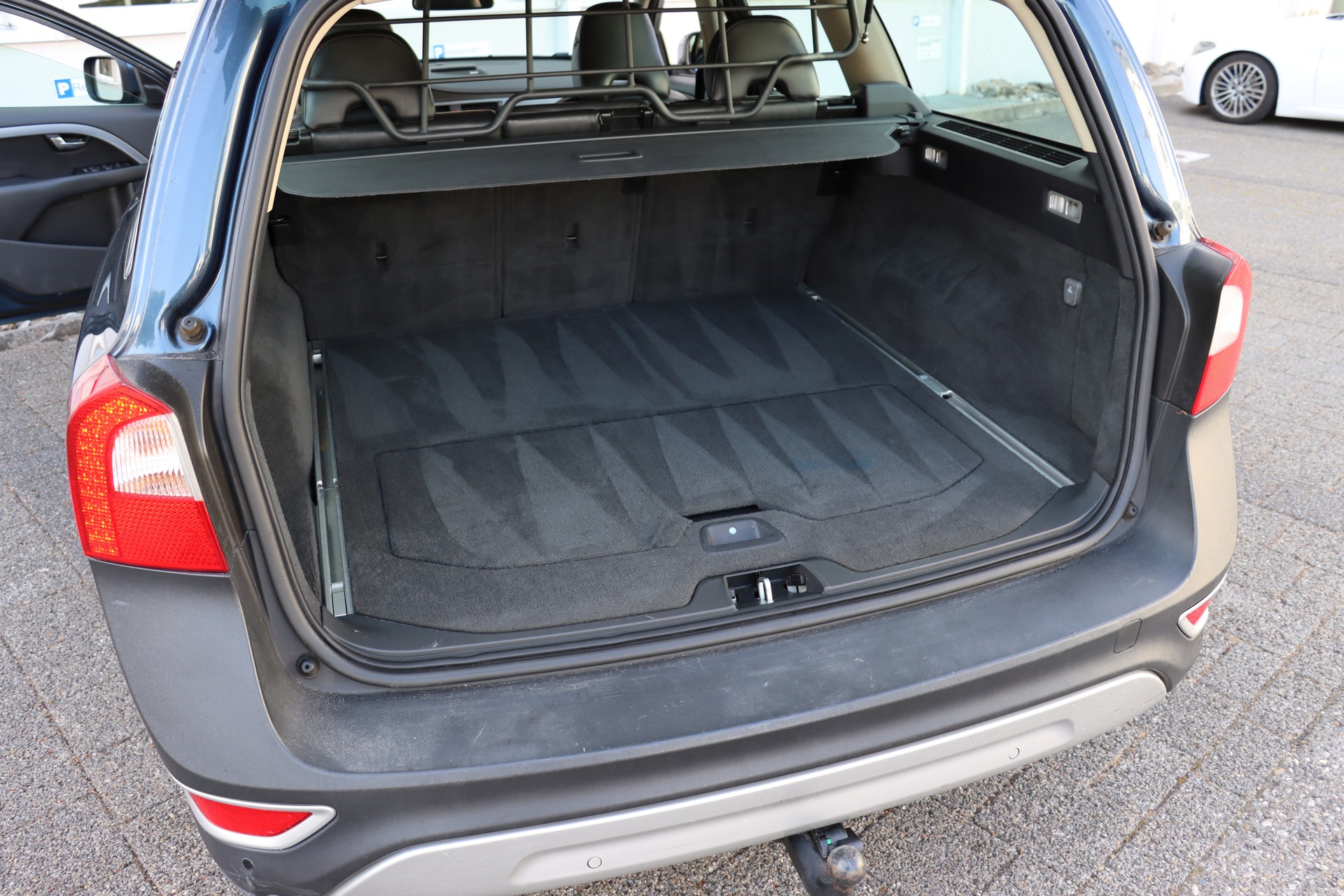 VOLVO XC70 D5 AWD Summum Geartronic-image-10