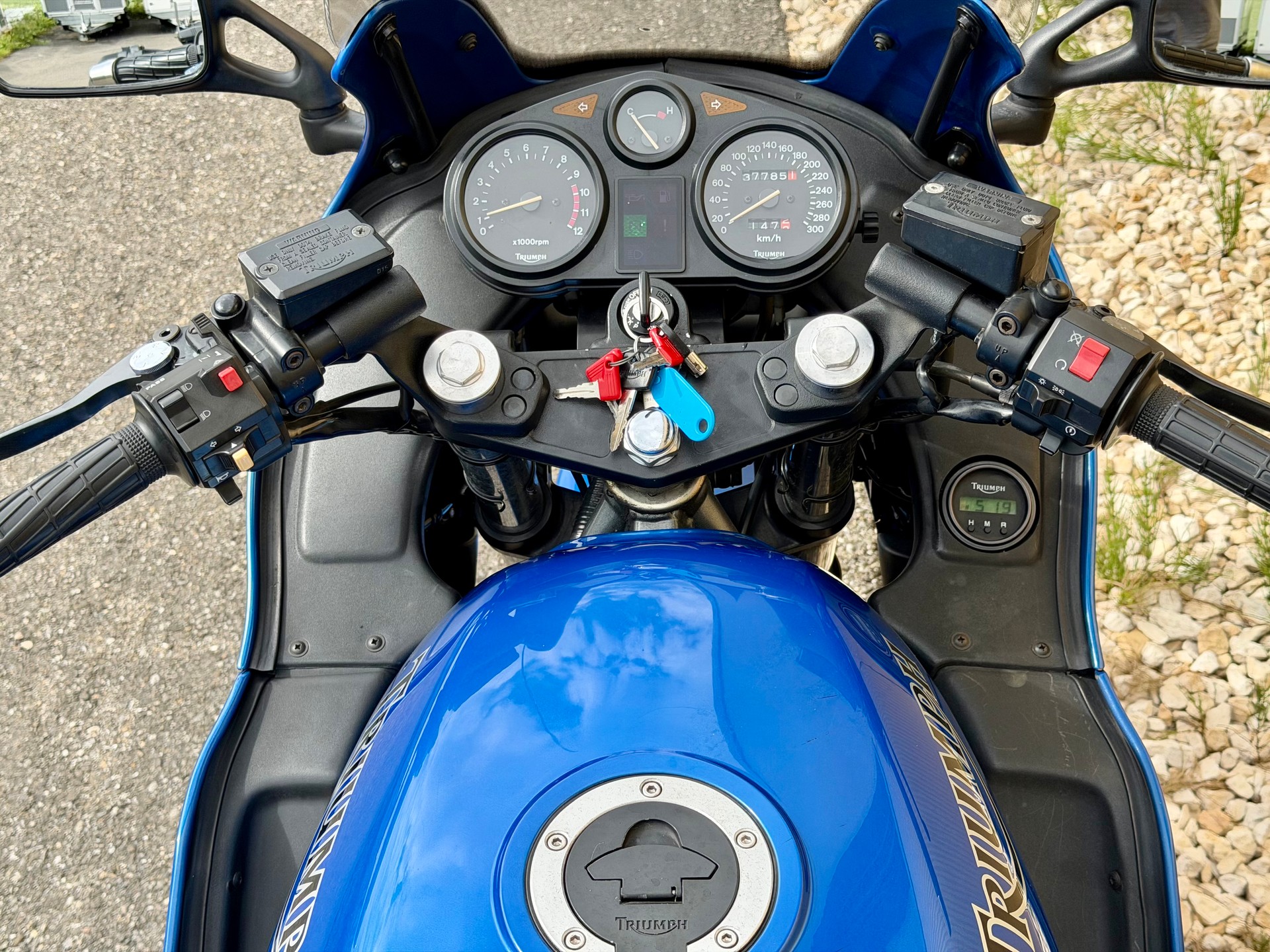 TRIUMPH Trophy 900-image-15