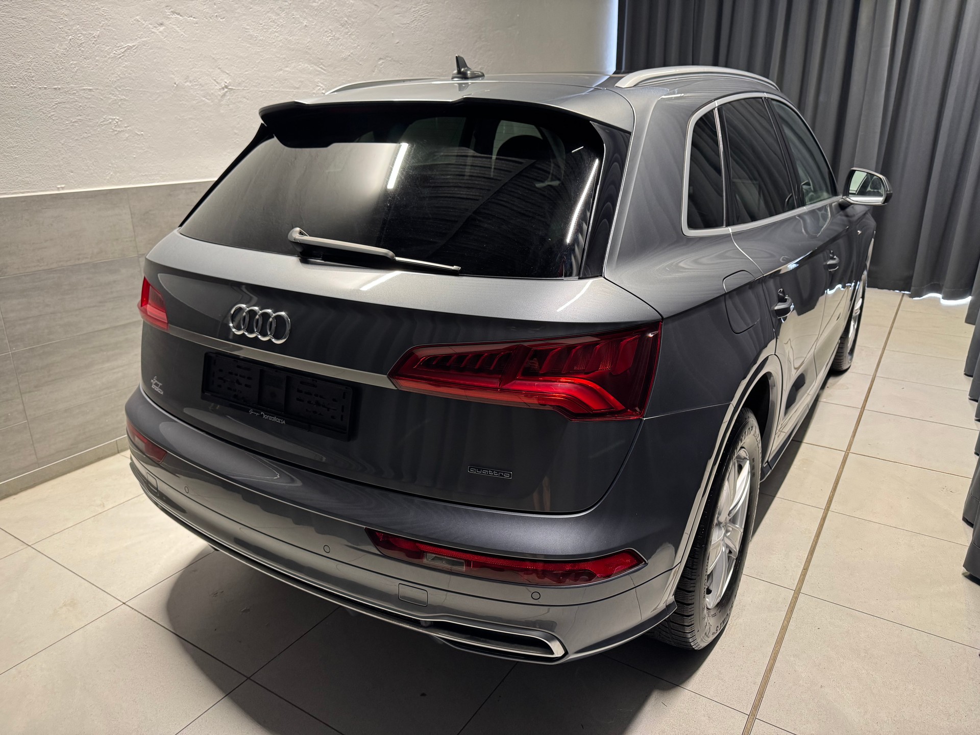 AUDI Q5 2.0 TFSI sport quattro S-tronic S-line (1)-image-5