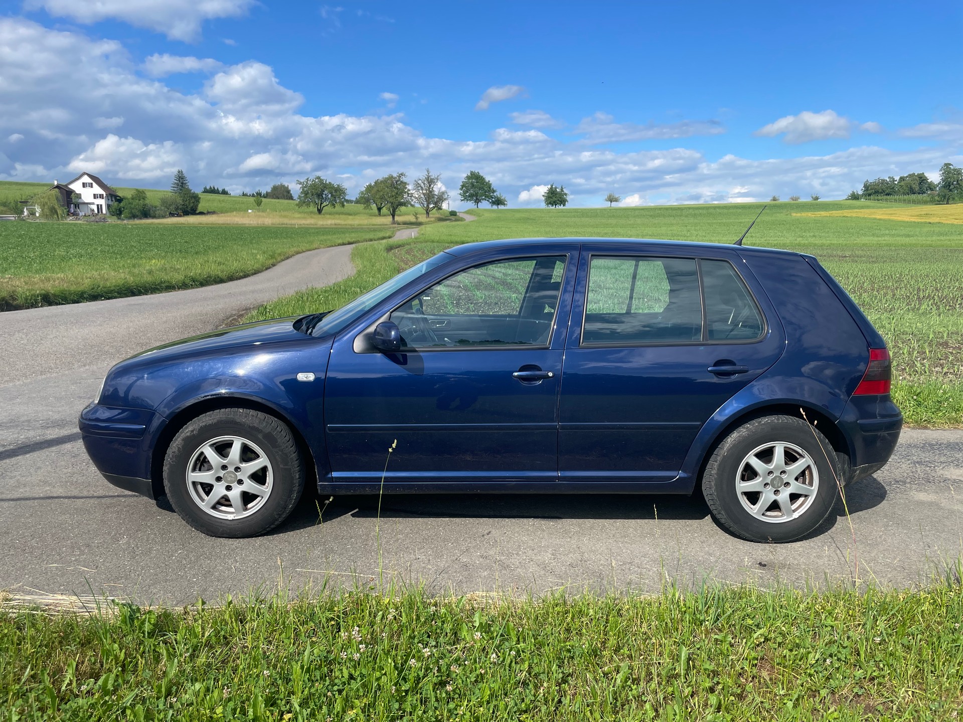 VW 1.6 Pacific-image-1