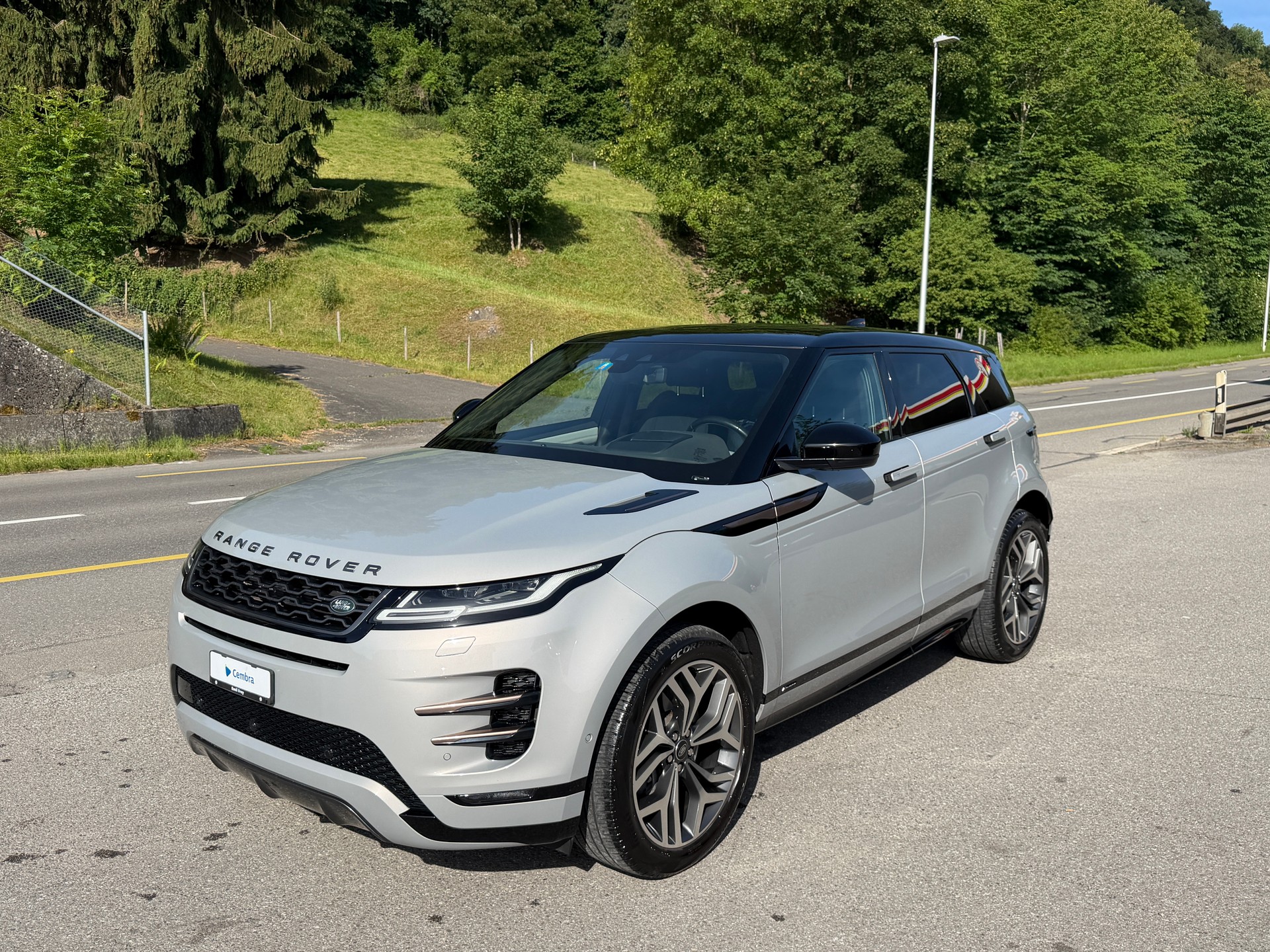 LAND ROVER Range Rover Evoque R-Dyn First Edi P 250 HSE AT9-image-0