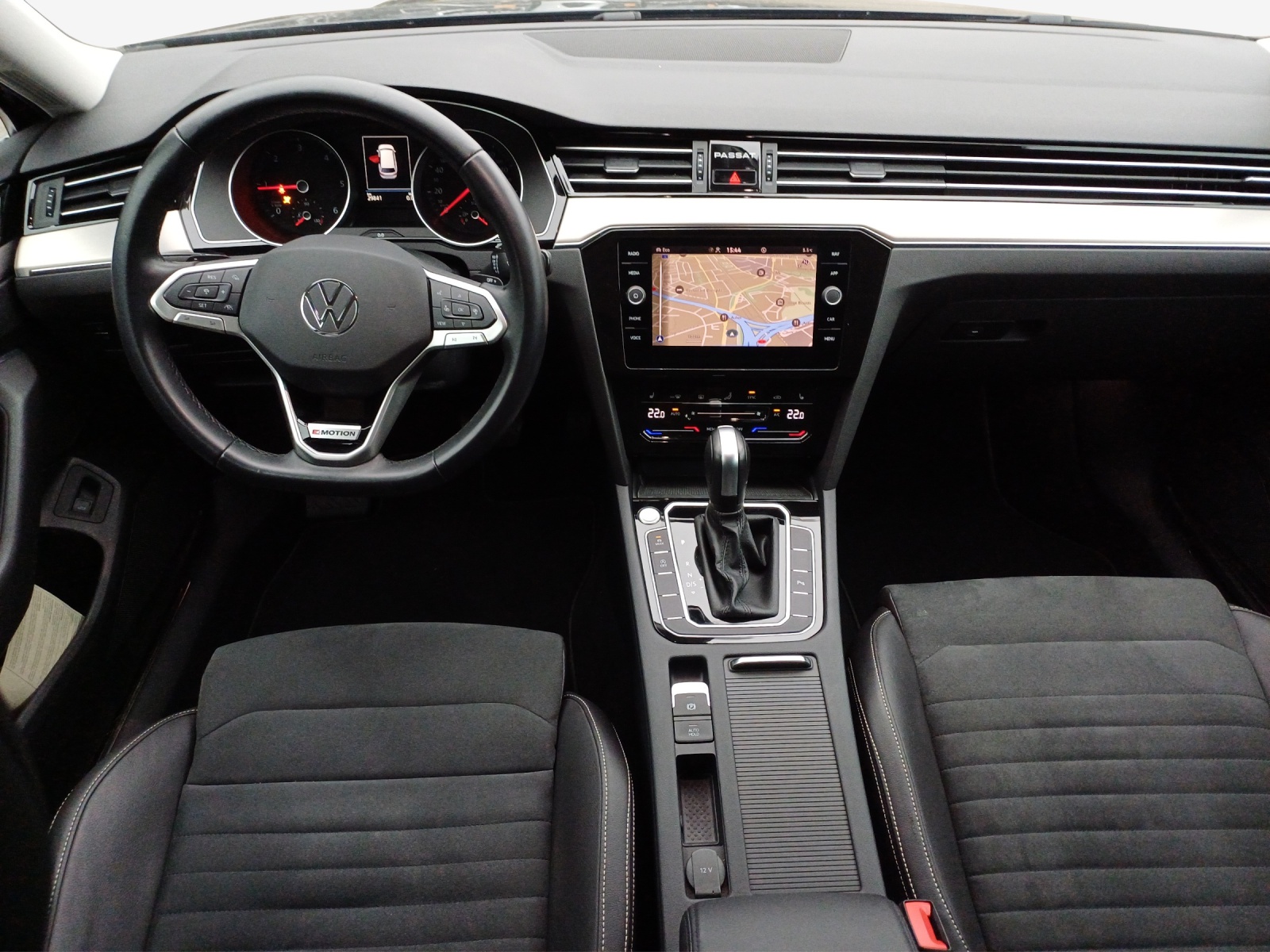 VW Passat 2.0 TDI BMT Elegance 4Motion DSG-image-7