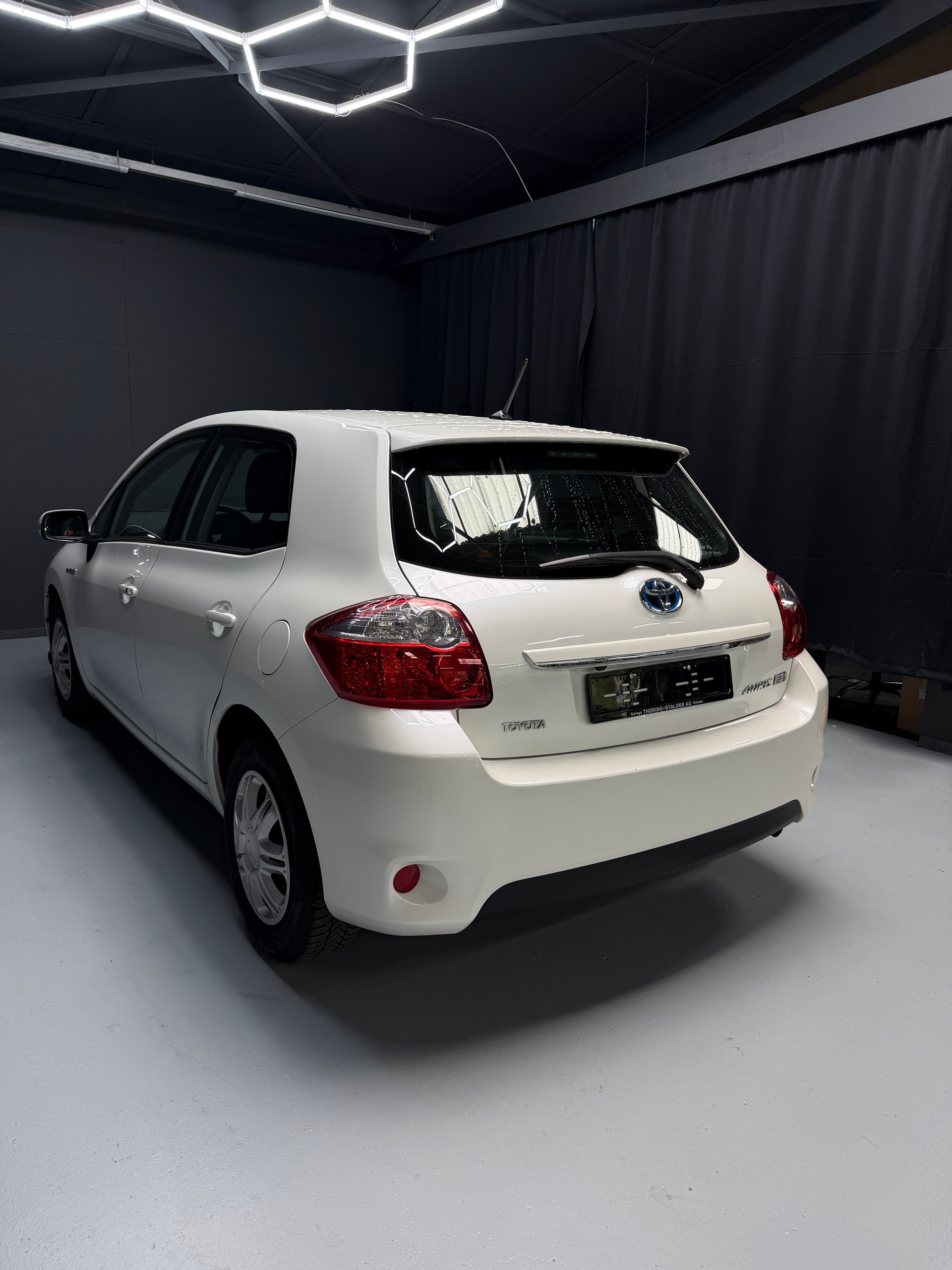 TOYOTA Auris 1.8 16V HSD Linea Sol Premium-image-6