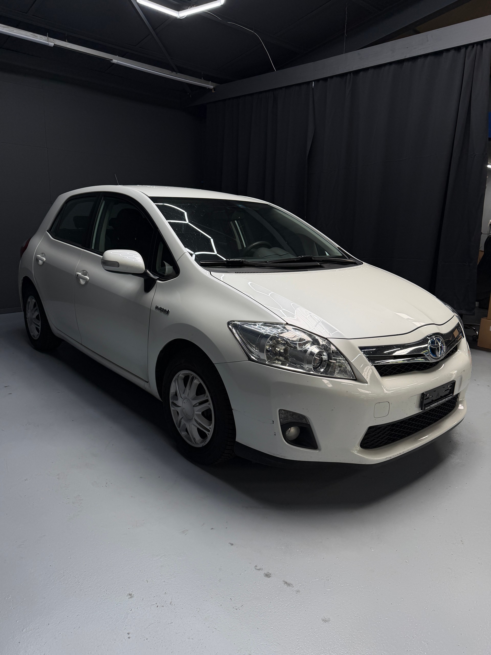 TOYOTA Auris 1.8 16V HSD Linea Sol Premium-image-1