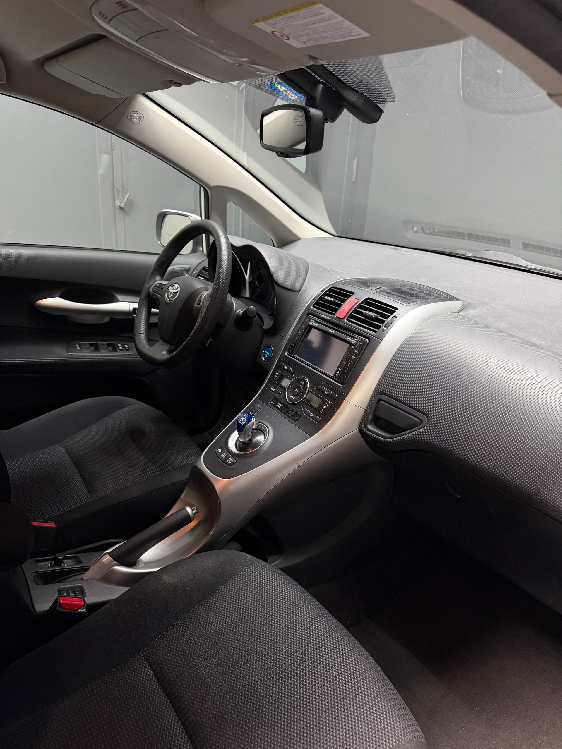TOYOTA Auris 1.8 16V HSD Linea Sol Premium-image-5