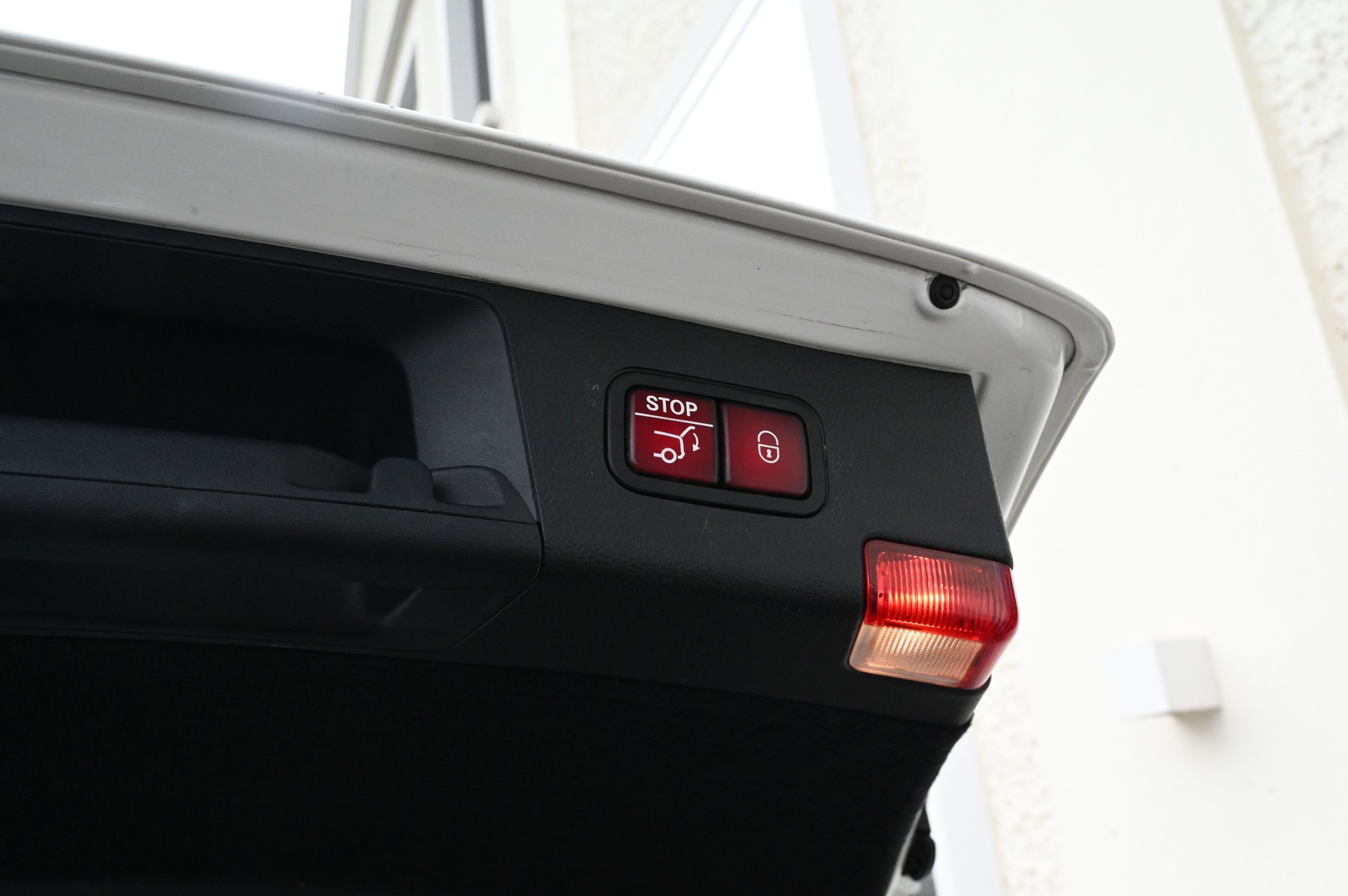 MERCEDES-BENZ C 350 Avantgarde 7G-Tronic-image-16