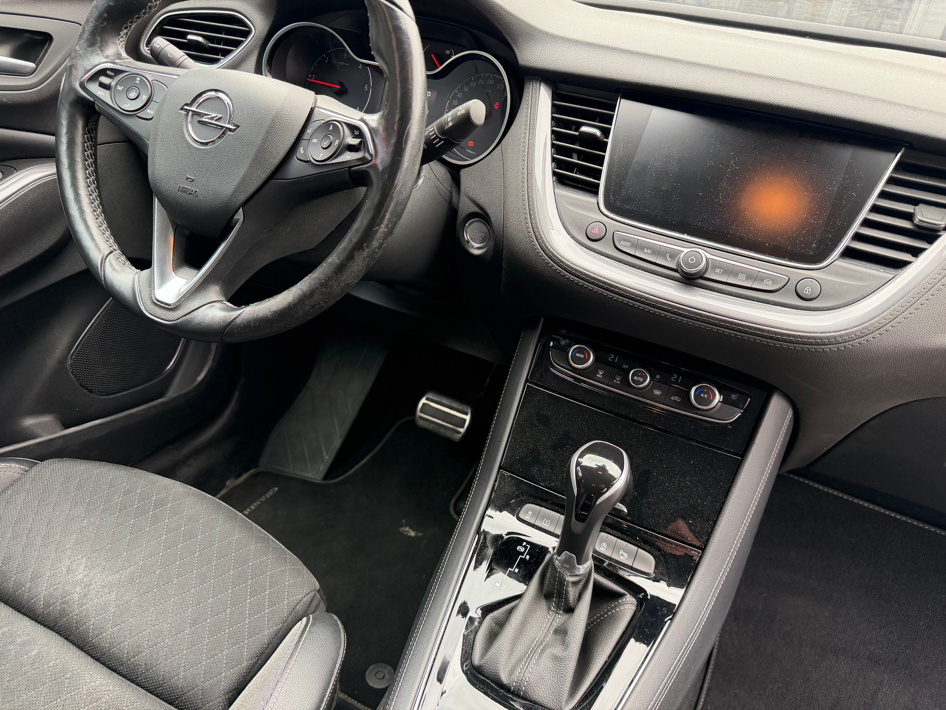 OPEL Grandland X 2.0CDTi Ultimate Automatik-image-8