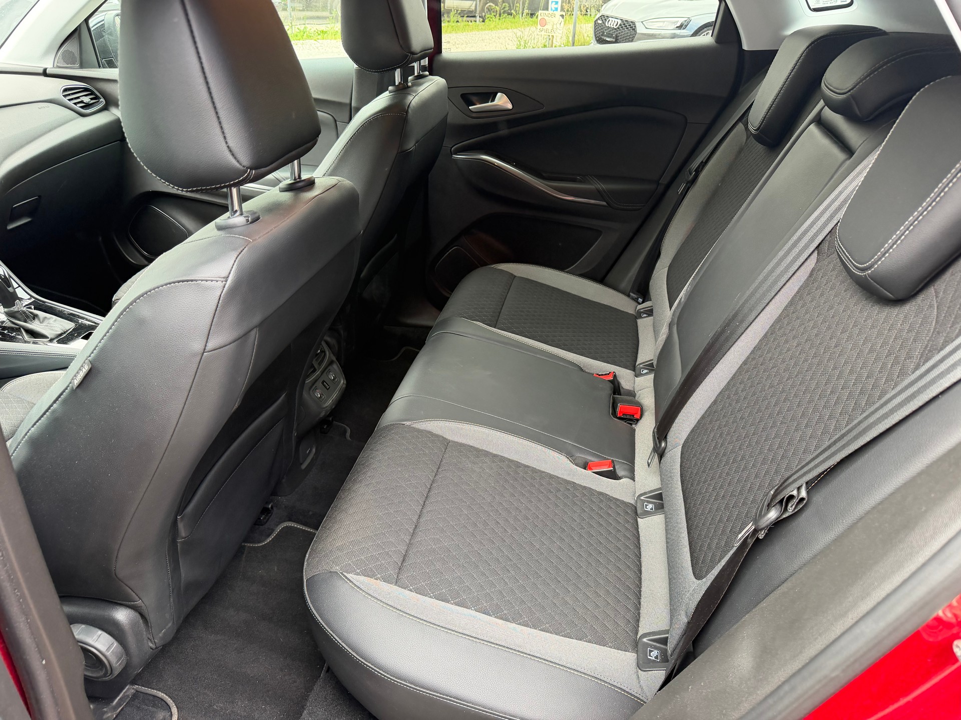 OPEL Grandland X 2.0CDTi Ultimate Automatik-image-11