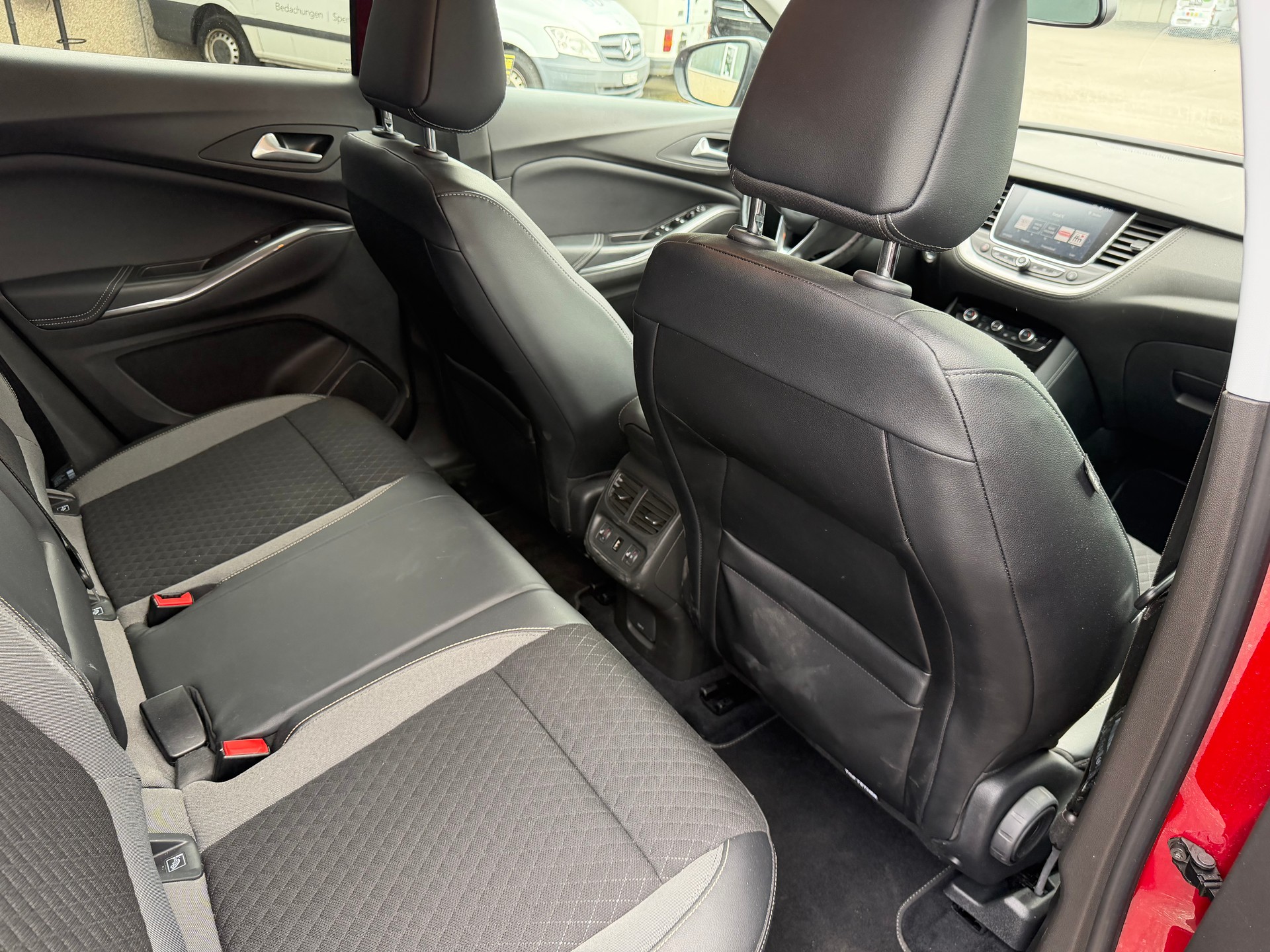 OPEL Grandland X 2.0CDTi Ultimate Automatik-image-10