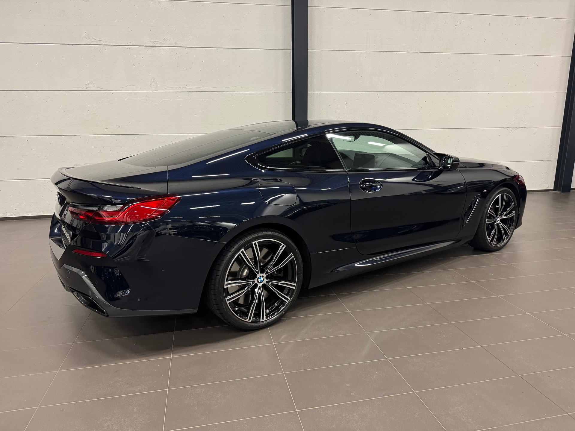 BMW M850i xDrive Steptronic-image-10
