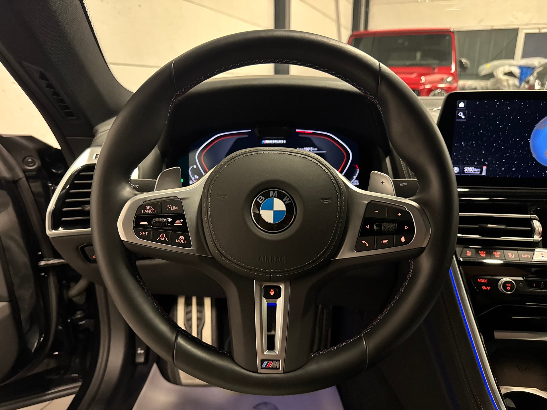 BMW M850i xDrive Steptronic-image-24