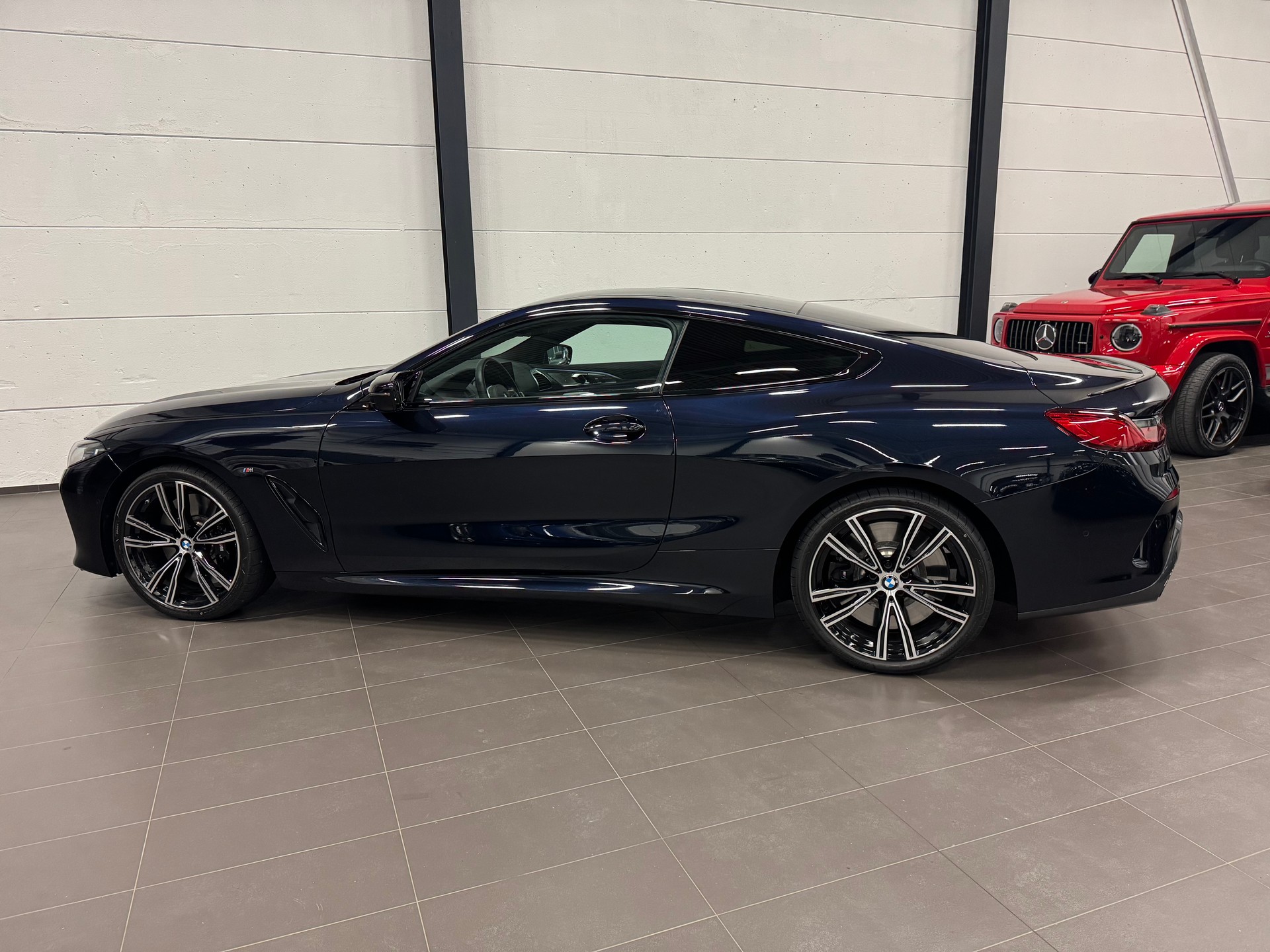 BMW M850i xDrive Steptronic-image-13