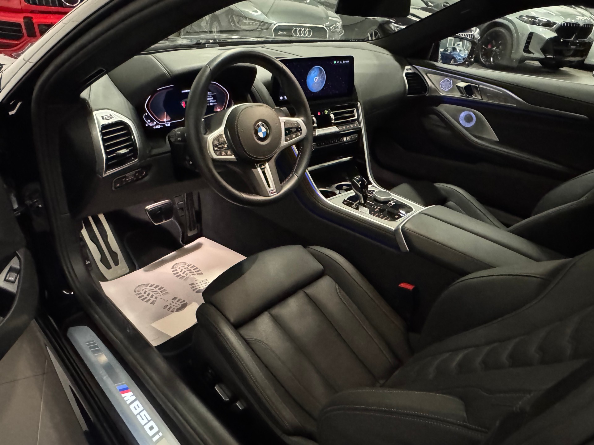 BMW M850i xDrive Steptronic-image-16