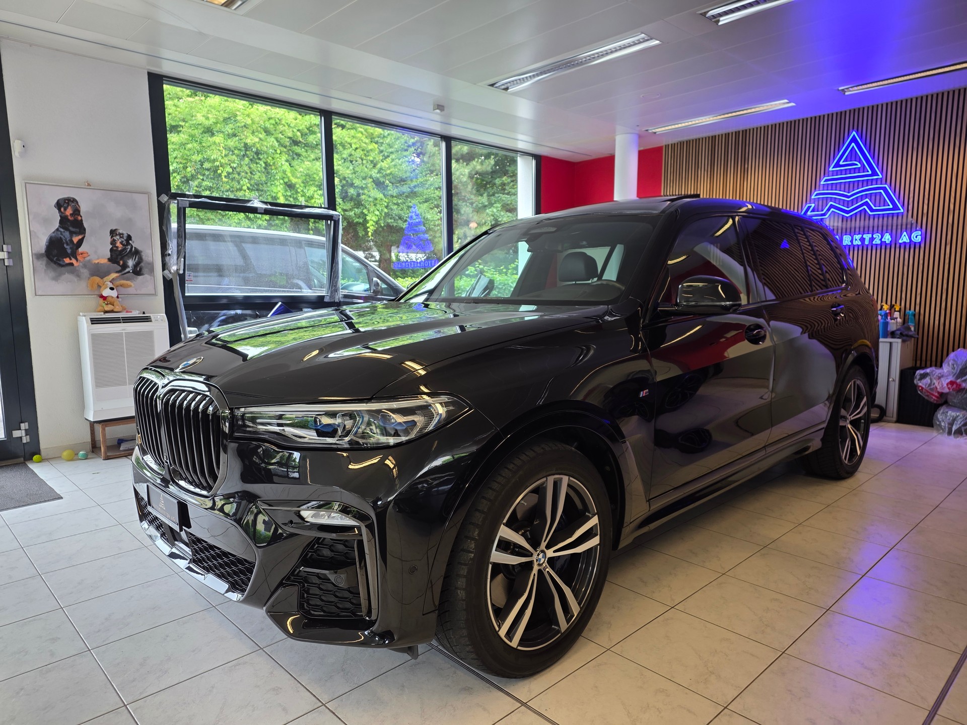 BMW X7 M50i-image-2