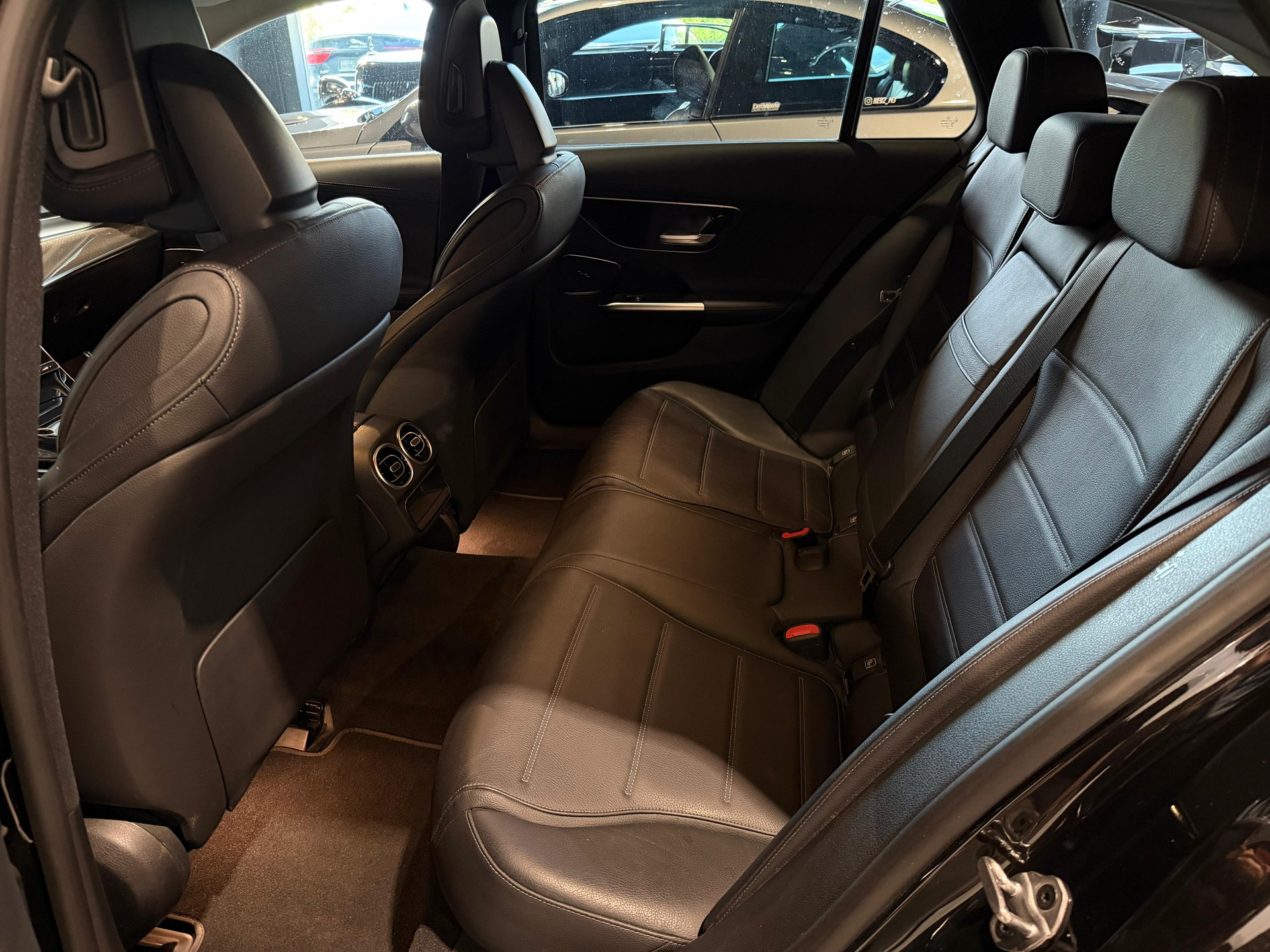 MERCEDES-BENZ C 200 T Avantgarde-image-9