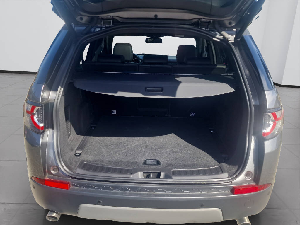 LAND ROVER Discovery Sport 2.0 TD4 180 Landmark-image-15