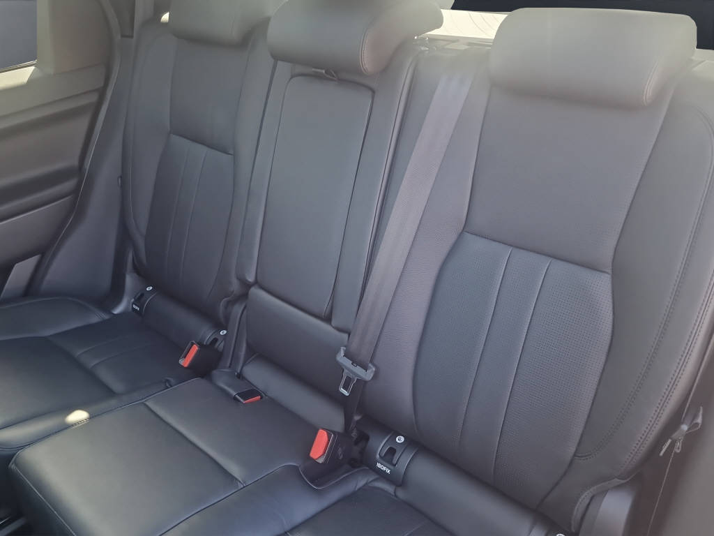LAND ROVER Discovery Sport 2.0 TD4 180 Landmark-image-9
