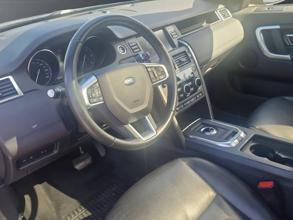 LAND ROVER Discovery Sport 2.0 TD4 180 Landmark-image-8