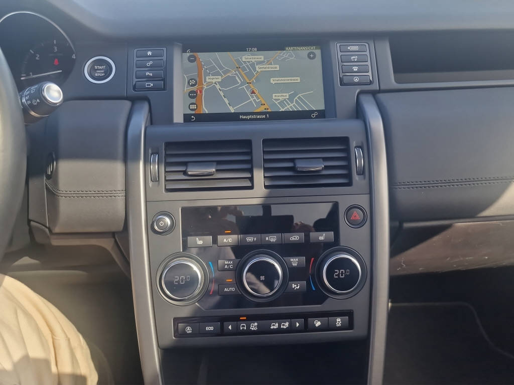 LAND ROVER Discovery Sport 2.0 TD4 180 Landmark-image-11