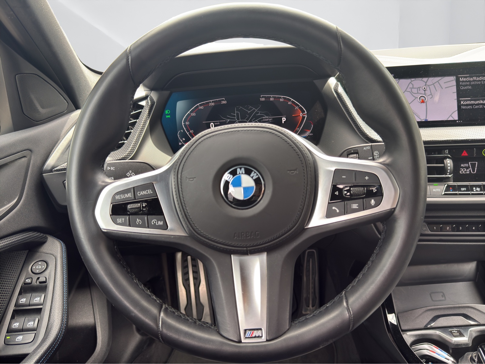 BMW 118i-image-16