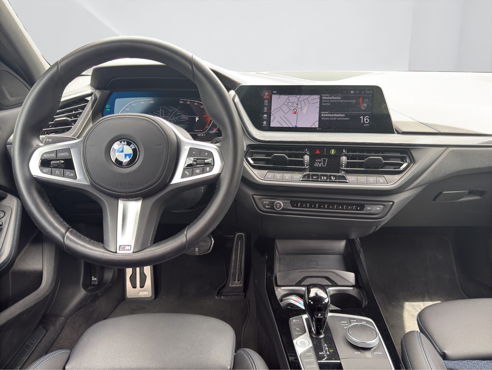 BMW 118i-image-15