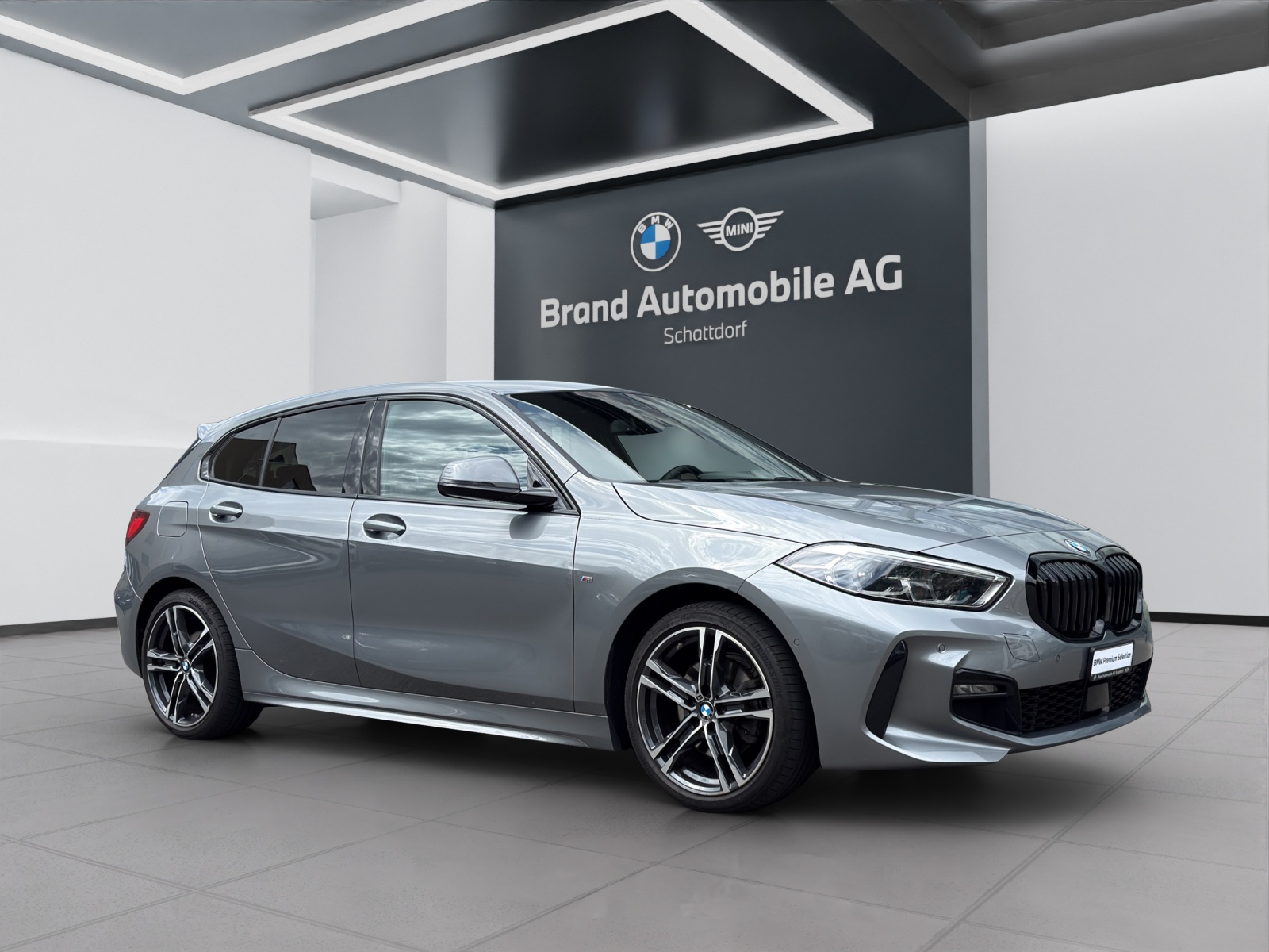 BMW 118i-image-6