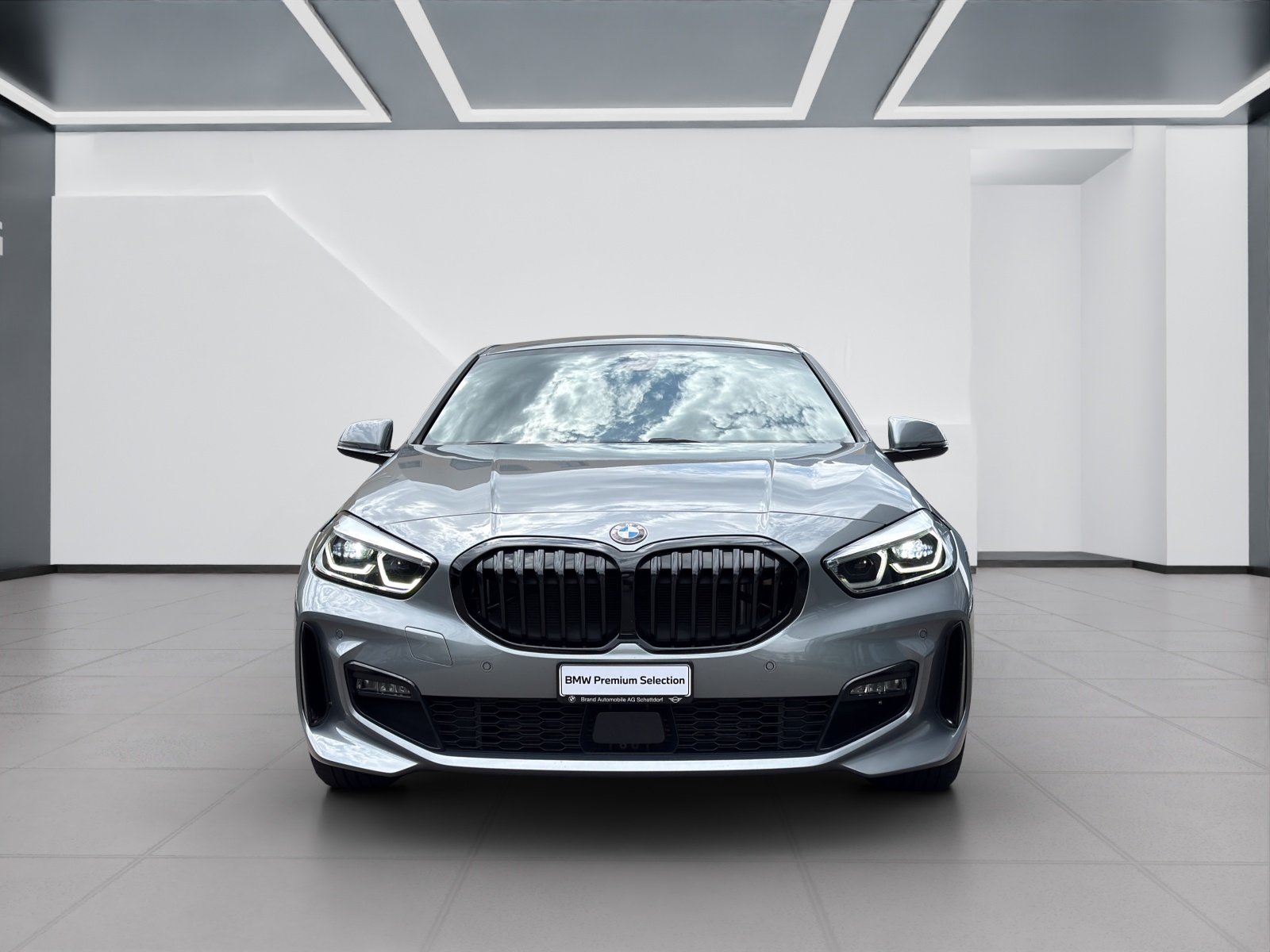 BMW 118i-image-7