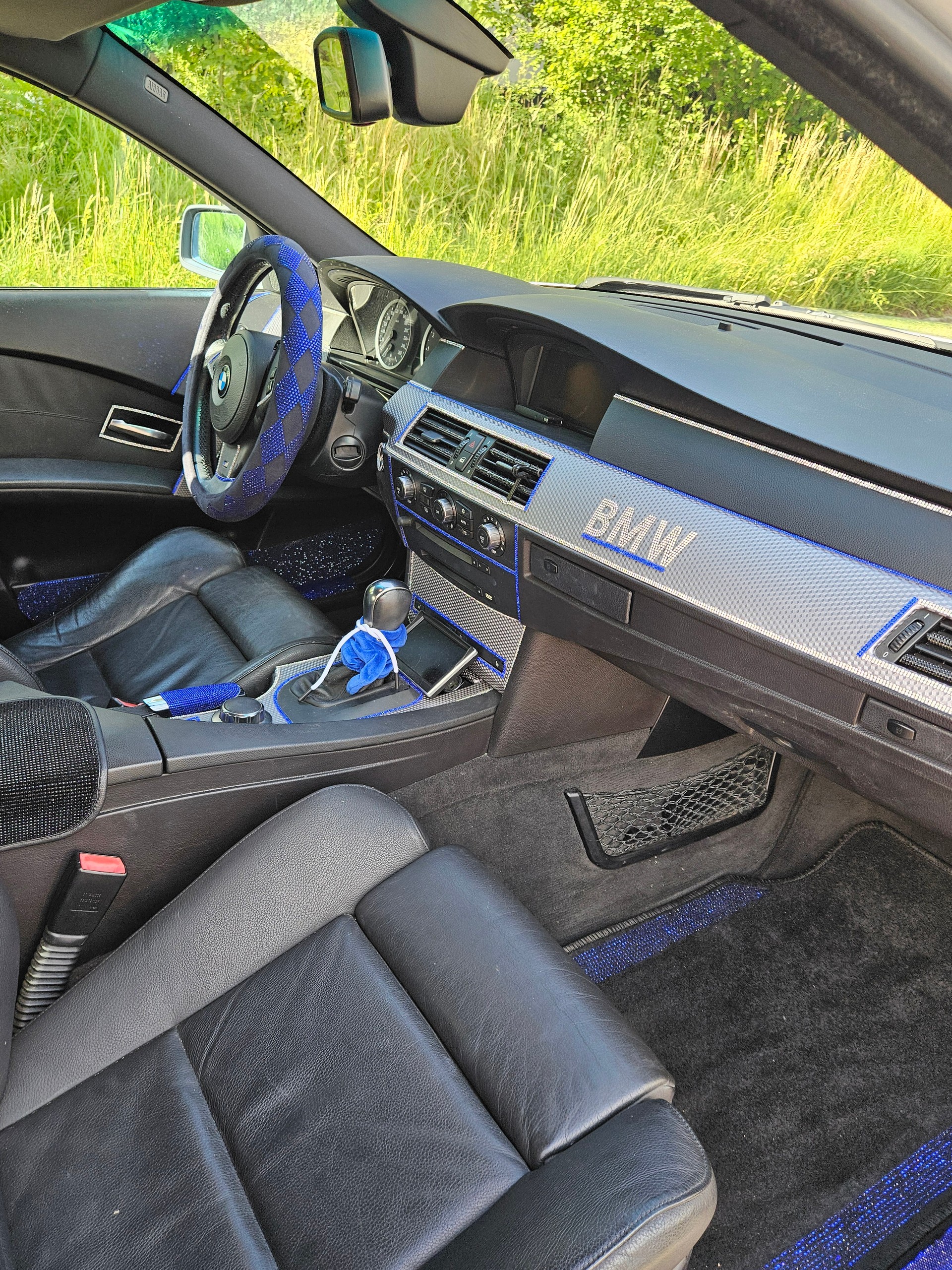 BMW 525xi-image-9