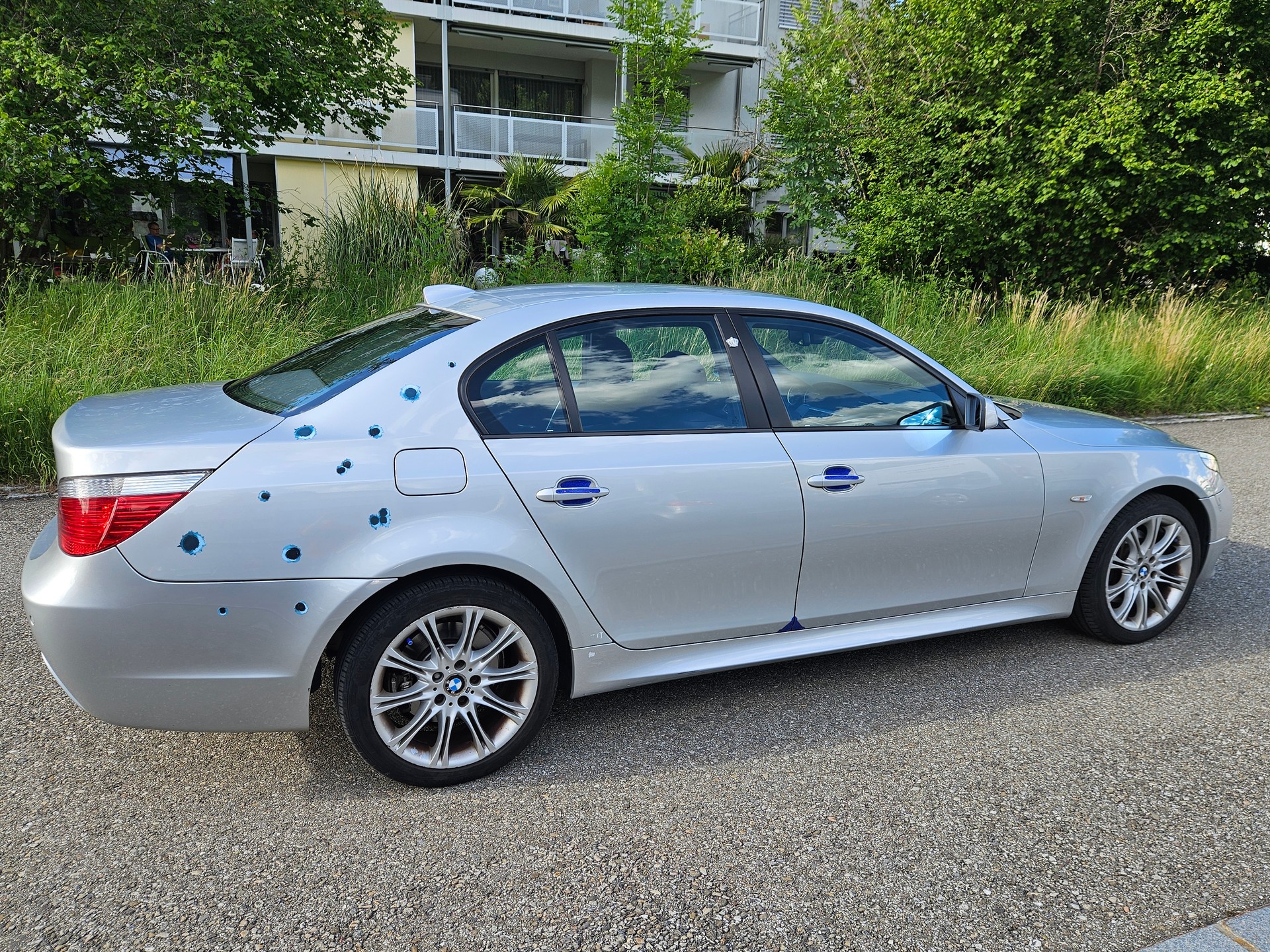 BMW 525xi-image-0