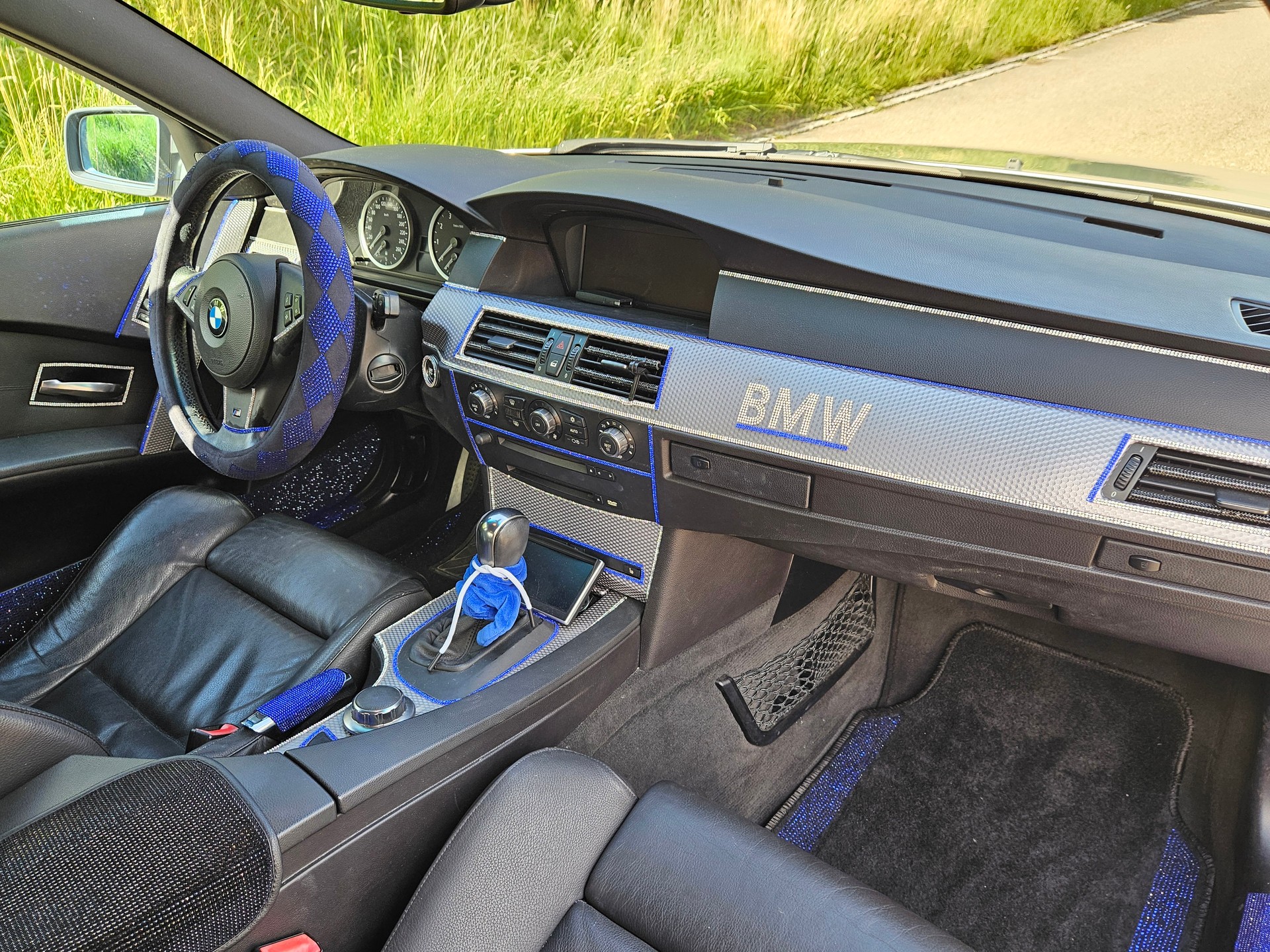 BMW 525xi-image-7