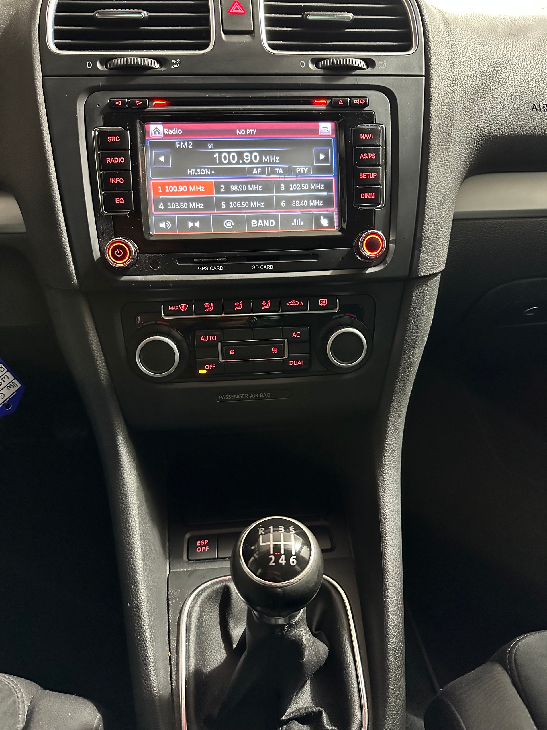 VW Golf 1.4 TSI Highline-image-14
