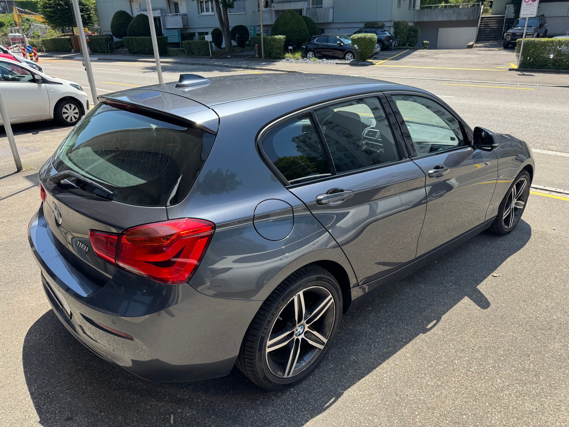 BMW 118i Sport Line Steptronic-image-4