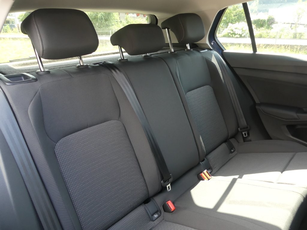 VW Golf 1.5 e TSI mHEV Value DSG-image-12